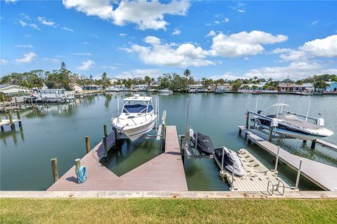 Adosado en venta en Indian Rocks Beach, Florida, 3 dormitorios, 168.34 m2 № 2166144 - foto 3