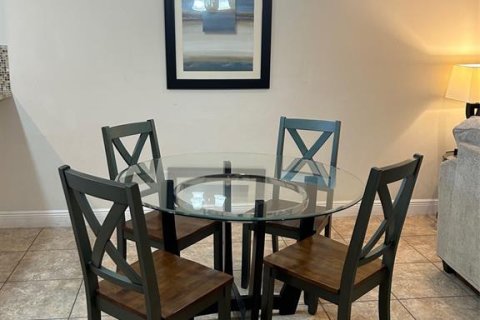 Touwnhouse à vendre à Davenport, Floride: 3 chambres, 151.62 m2 № 2130553 - photo 10