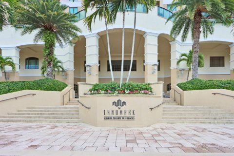 Condominio en alquiler en Palm Beach Gardens, Florida, 2 dormitorios, 170.1 m2 № 1179539 - foto 1