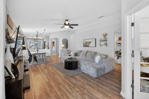 Casa en venta en Wesley Chapel, Florida, 3 dormitorios, 137.87 m2 № 2386326 - foto 3
