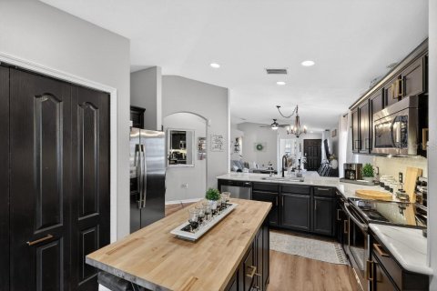 Casa en venta en Wesley Chapel, Florida, 3 dormitorios, 137.87 m2 № 2386326 - foto 4