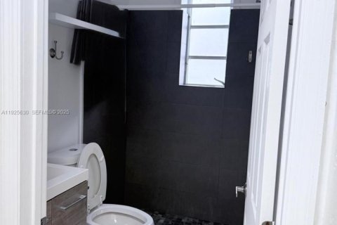 Снять в аренду квартиру в Майами-Бич, Флорида 2 спальни, 89.56м2, № 1990507 - фото 4