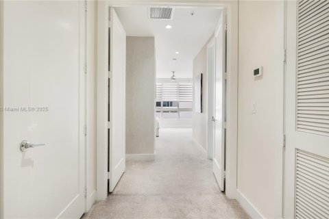 Townhouse in LANDMARK in Doral, Florida 4 bedrooms, 229.28 sq.m. № 1981608 - photo 27