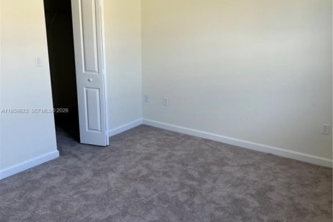 Villa ou maison à vendre à Hialeah, Floride: 3 chambres, 153.29 m2 № 2080692 - photo 17