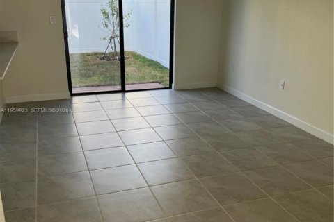 Villa ou maison à vendre à Hialeah, Floride: 3 chambres, 153.29 m2 № 2080692 - photo 28