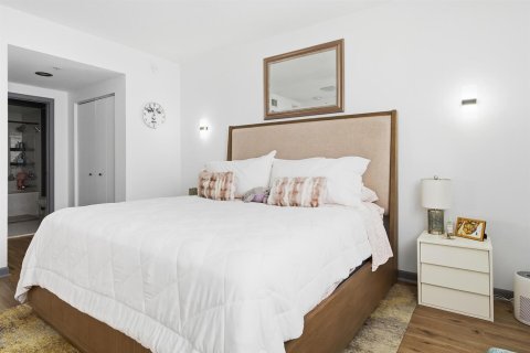 Condo in West Palm Beach, Florida, 2 bedrooms  № 2184242 - photo 16