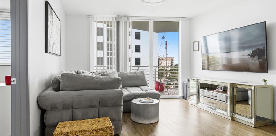 Condo in West Palm Beach, Florida, 2 bedrooms  № 2184242