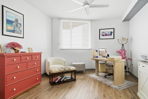 Condo in West Palm Beach, Florida, 2 bedrooms  № 2184242 - photo 25