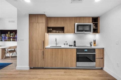 Купить отель в Майами, Флорида 2 спальни, 59.36м2, № 2027618 - фото 3