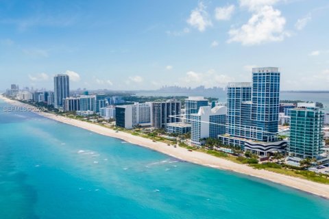 Condominio en venta en Miami Beach, Florida, 2 dormitorios, 92.25 m2 № 2091223 - foto 26