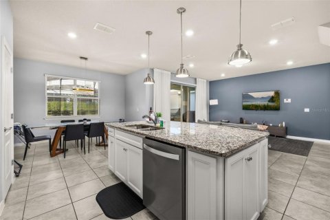 Casa en venta en Davenport, Florida, 5 dormitorios, 250.84 m2 № 1688496 - foto 10