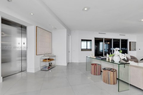 Copropriété à vendre à Sunny Isles Beach, Floride: 4 chambres, 294.59 m2 № 2174833 - photo 10