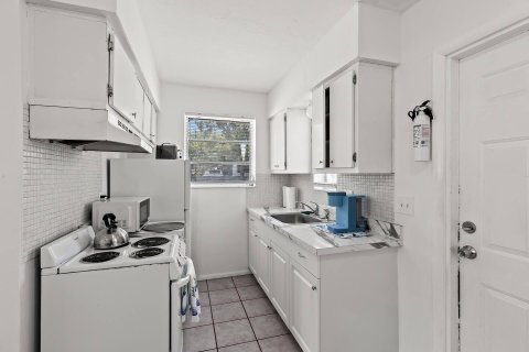 Appartement à louer à Hollywood, Floride: 1 chambre, 48.68 m2 № 2376212 - photo 10