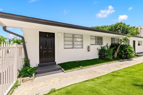 Appartement à Hollywood, Floride 1 chambre, 48.68 m2 № 2376212