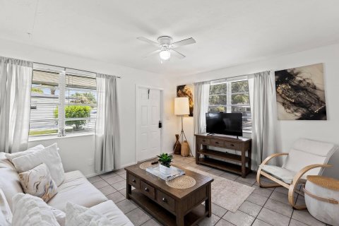Appartement à louer à Hollywood, Floride: 1 chambre, 48.68 m2 № 2376212 - photo 3