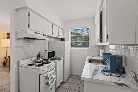 Appartement à louer à Hollywood, Floride: 1 chambre, 48.68 m2 № 2376212 - photo 2