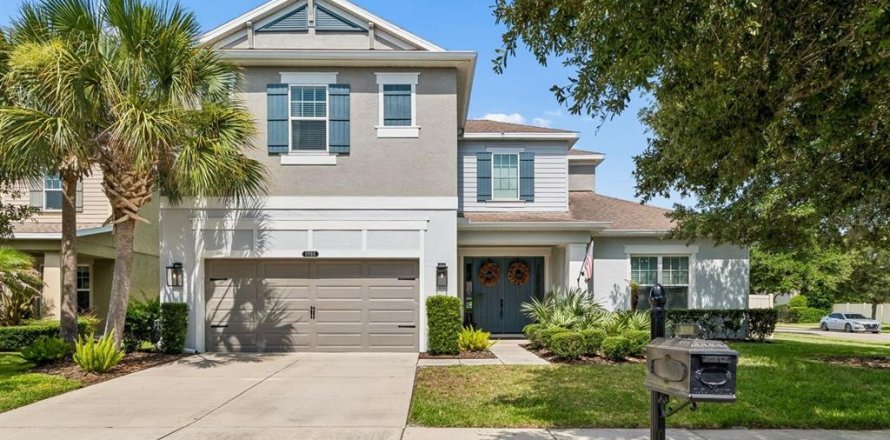 Casa en CONNERTON
en Land O' Lakes, Florida 5 dormitorios, 320.51 m2 № 2151907