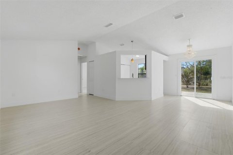 Casa en venta en Palm Bay, Florida, 4 dormitorios, 139.73 m2 № 2167450 - foto 6