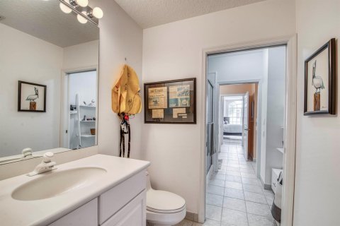 Townhouse in Jupiter, Florida 4 bedrooms, 297.94 sq.m. № 2269273 - photo 15