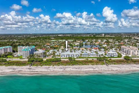 Townhouse in Jupiter, Florida 4 bedrooms, 297.94 sq.m. № 2269273 - photo 2