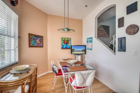 Townhouse in Jupiter, Florida 4 bedrooms, 297.94 sq.m. № 2269273 - photo 10