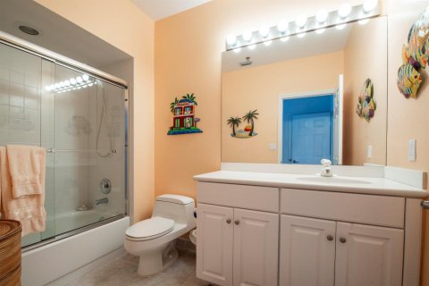 Townhouse in Jupiter, Florida 4 bedrooms, 297.94 sq.m. № 2269273 - photo 18