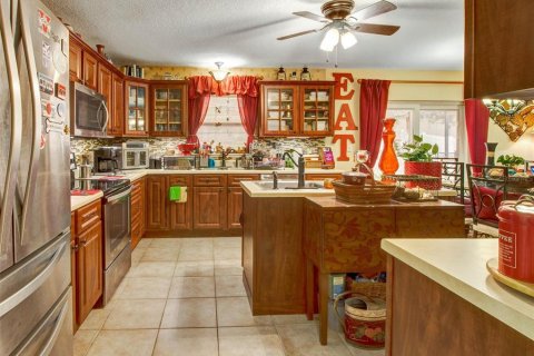 House in Groveland, Florida 4 bedrooms, 293.57 sq.m. № 2209156 - photo 16