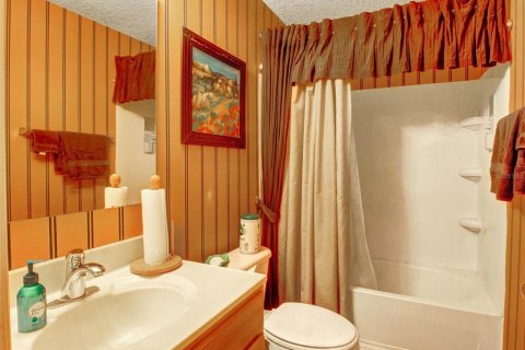 House in Groveland, Florida 4 bedrooms, 293.57 sq.m. № 2209156 - photo 28