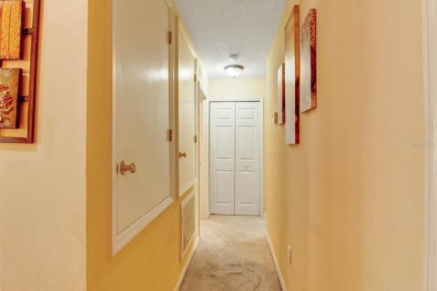 House in Groveland, Florida 4 bedrooms, 293.57 sq.m. № 2209156 - photo 27