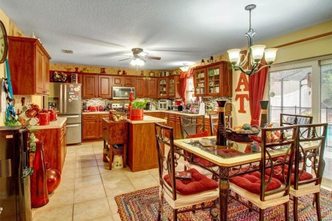 House in Groveland, Florida 4 bedrooms, 293.57 sq.m. № 2209156 - photo 18