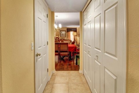 House in Groveland, Florida 4 bedrooms, 293.57 sq.m. № 2209156 - photo 19