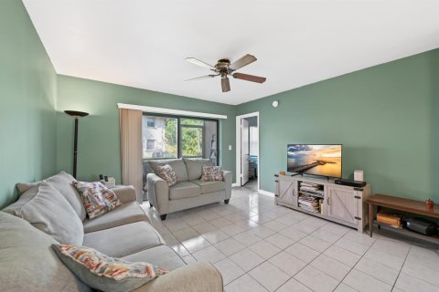 Condo in Margate, Florida, 2 bedrooms  № 2187617 - photo 6