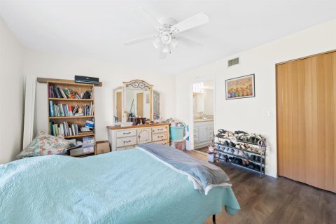 Condo in Margate, Florida, 2 bedrooms  № 2187617 - photo 9