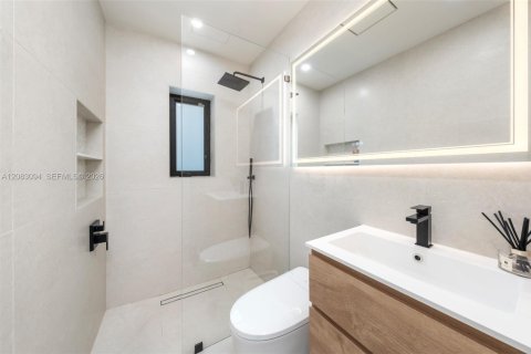 Casa en venta en Miami Shores, Florida, 3 dormitorios, 152.92 m2 № 2383256 - foto 11