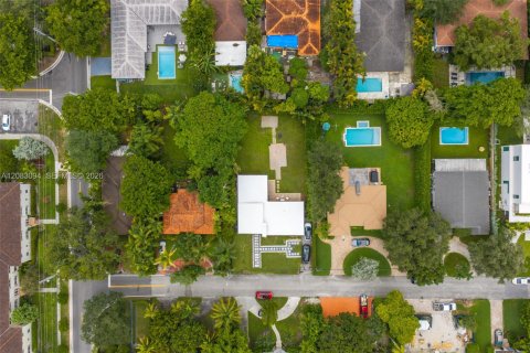 Casa en venta en Miami Shores, Florida, 3 dormitorios, 152.92 m2 № 2383256 - foto 25