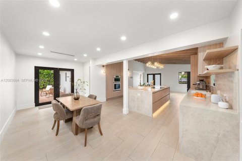 Casa en venta en Miami Shores, Florida, 3 dormitorios, 152.92 m2 № 2383256 - foto 8
