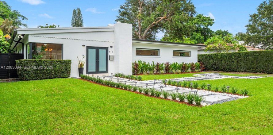 Casa en Miami Shores, Florida 3 dormitorios, 152.92 m2 № 2383256
