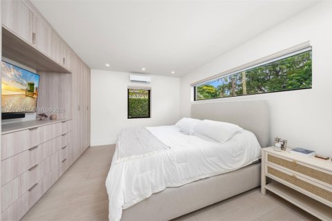 Casa en venta en Miami Shores, Florida, 3 dormitorios, 152.92 m2 № 2383256 - foto 9