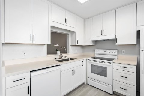 Купить кондоминиум в Брейдентон, Флорида 8 комнат, 87.33м2, № 795709 - фото 3