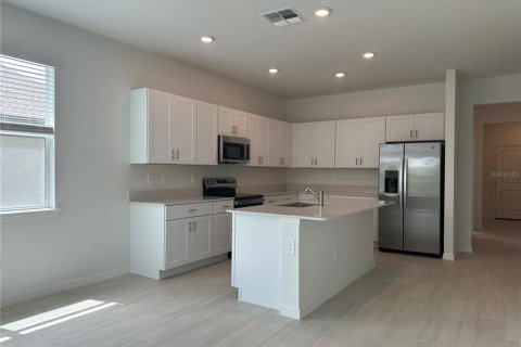 Casa en alquiler en Land O' Lakes, Florida, 3 dormitorios, 138.05 m2 № 2096706 - foto 3