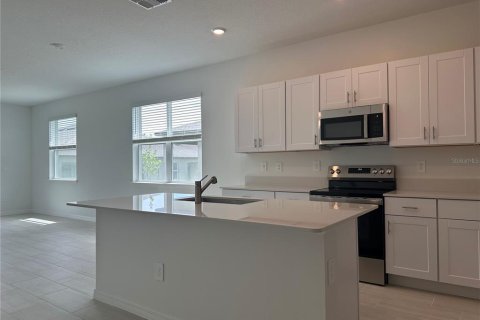 Casa en alquiler en Land O' Lakes, Florida, 3 dormitorios, 138.05 m2 № 2096706 - foto 4