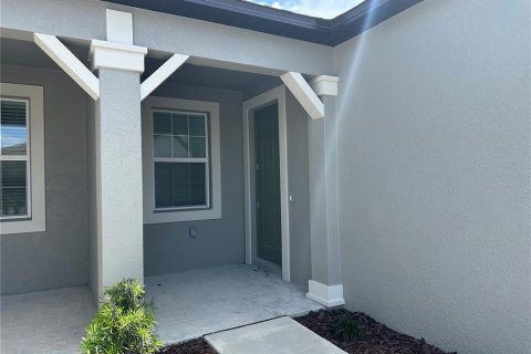 Casa en alquiler en Land O' Lakes, Florida, 3 dormitorios, 138.05 m2 № 2096706 - foto 2