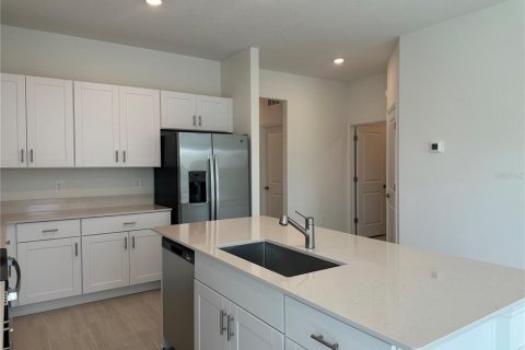 Casa en alquiler en Land O' Lakes, Florida, 3 dormitorios, 138.05 m2 № 2096706 - foto 6