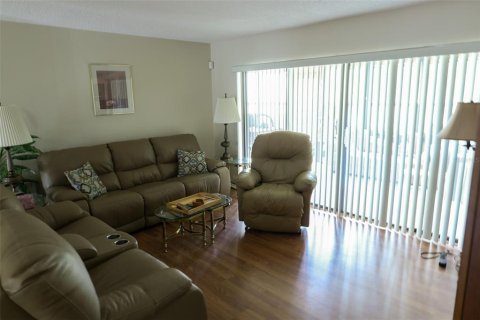 Villa ou maison à louer à Oldsmar, Floride: 2 chambres, 116.13 m2 № 2406417 - photo 7