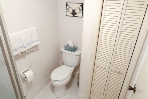 Villa ou maison à louer à Oldsmar, Floride: 2 chambres, 116.13 m2 № 2406417 - photo 11