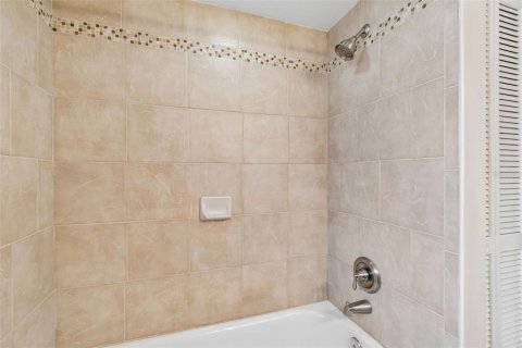 Condo in Clearwater, Florida, 2 bedrooms  № 2149493 - photo 11