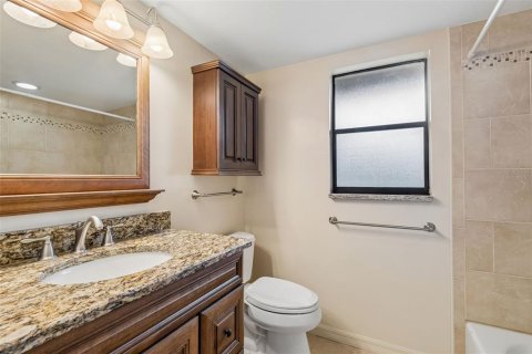 Condo in Clearwater, Florida, 2 bedrooms  № 2149493 - photo 10
