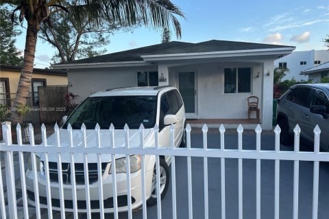 Villa ou maison à Miami, Floride 4 chambres, 133.78 m2 № 2018920