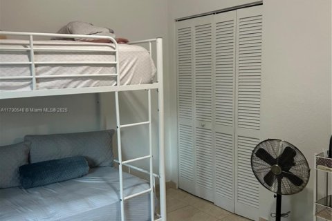 Villa ou maison à vendre à Miami, Floride: 4 chambres, 133.78 m2 № 2018920 - photo 29