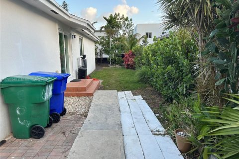 Villa ou maison à vendre à Miami, Floride: 4 chambres, 133.78 m2 № 2018920 - photo 7